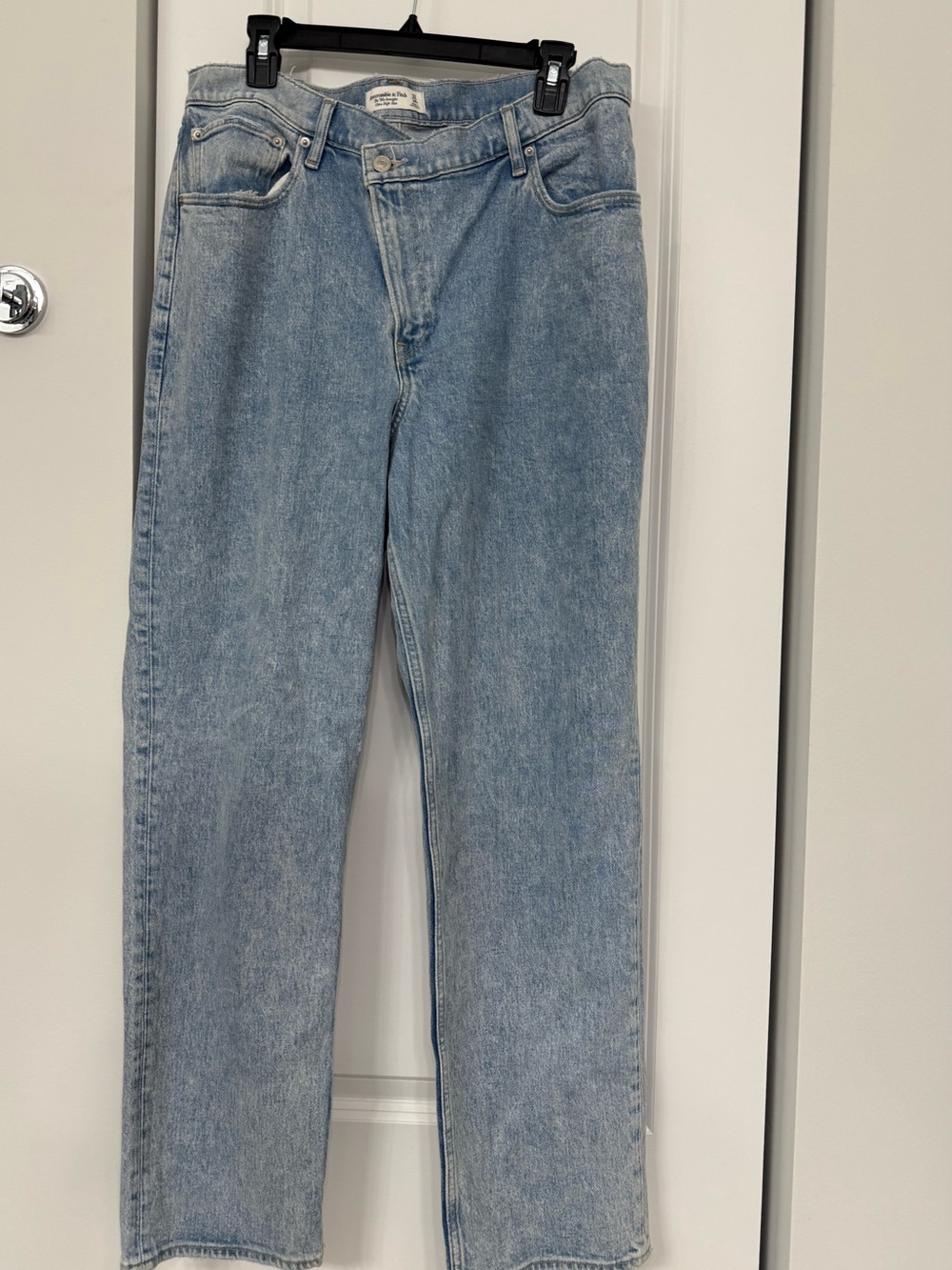 Abercrombie & Fitch Light Blue Women’s 90s Straight Ultra High Waist Jeans